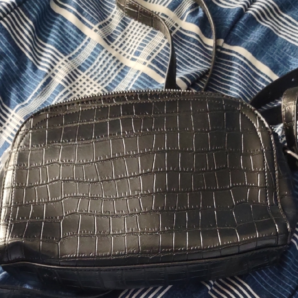 Reitmans Black Croc-Embossed Crossbody Bag